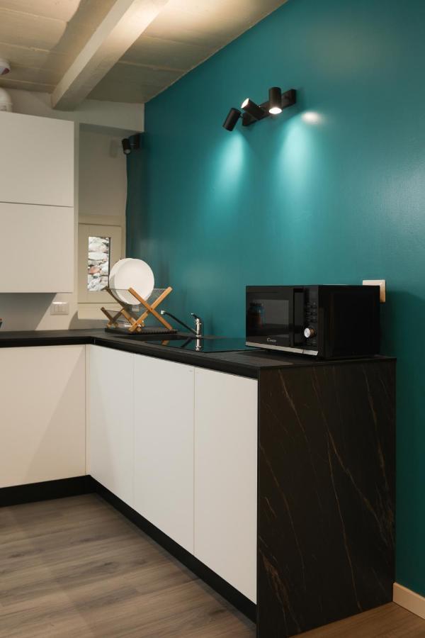 Blue Sapphire Como Cozy Flat In Center Of City Appartement Buitenkant foto