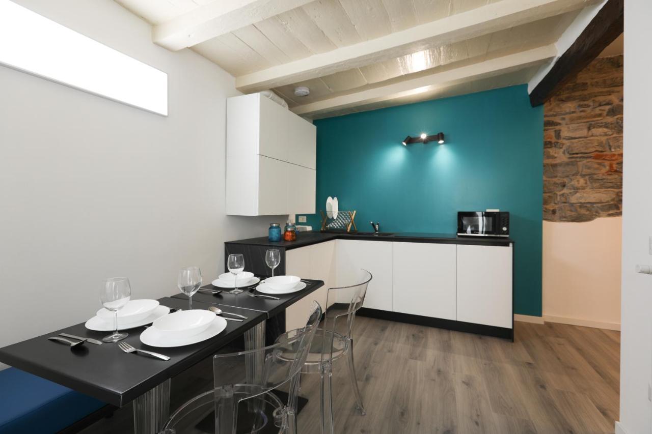 Blue Sapphire Como Cozy Flat In Center Of City Appartement Buitenkant foto